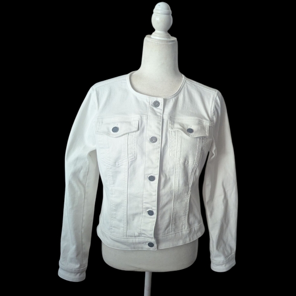 White House Black Market White Stretchy Collarless Modern Jean Jacket Sz M - Picture 9 of 10